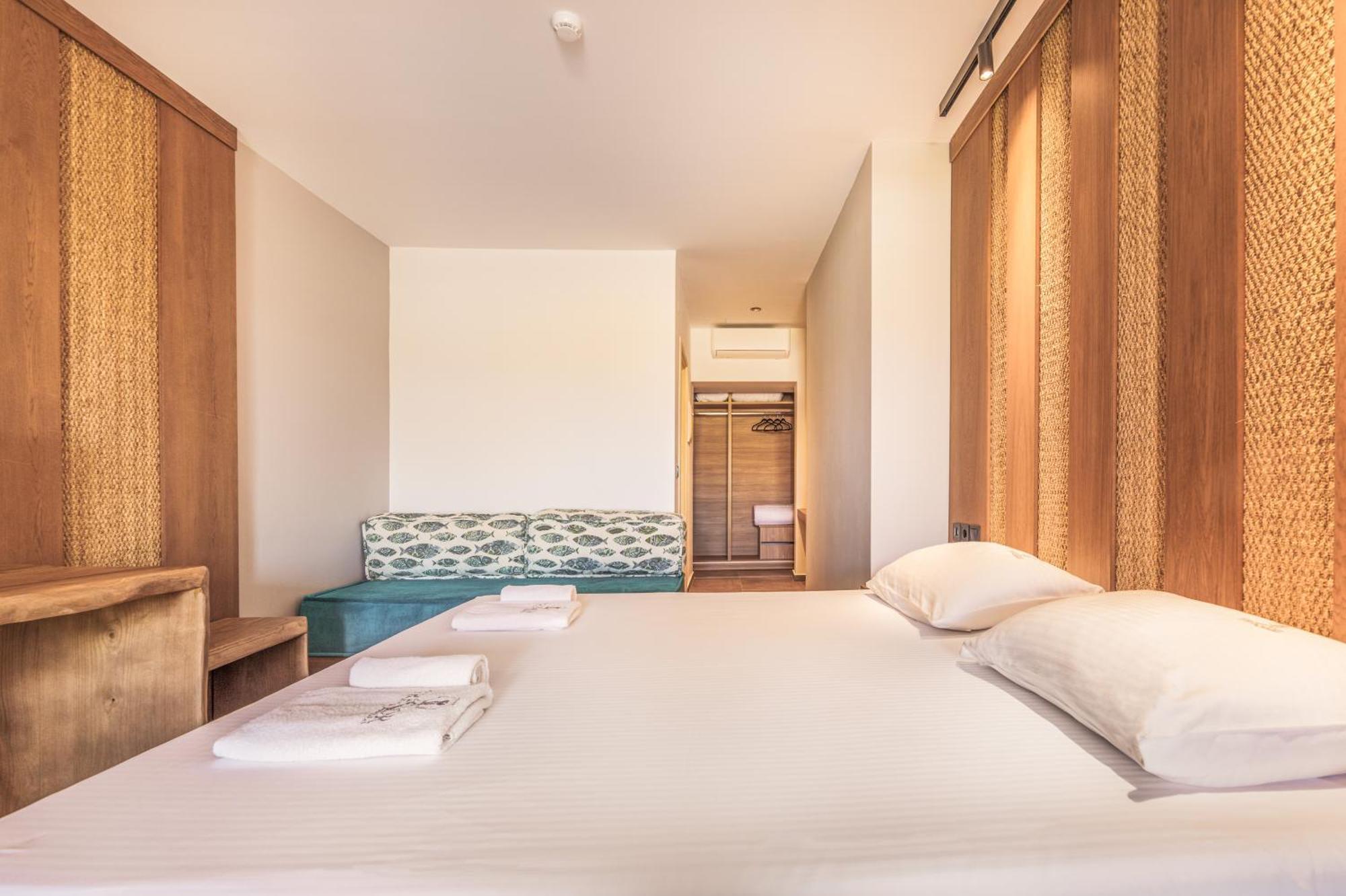 Tresor Sousouras Hotel Hanioti Ngoại thất bức ảnh